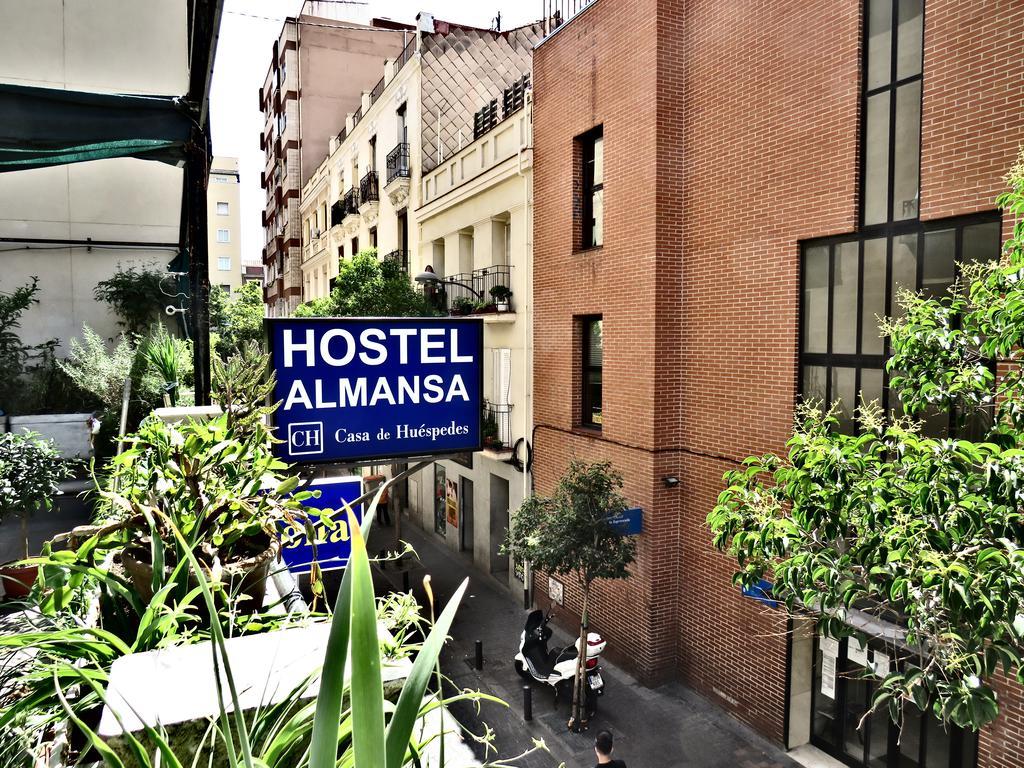 Hotel Casa De Huespedes Almansa Madrid Exteriér fotografie